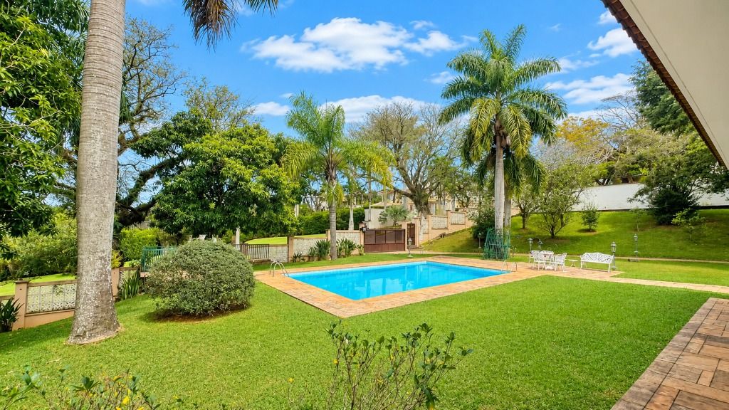 Casa com 5 quartos à venda, 866 m² por R$ 5.800.000 - Condomínio Village Sans Souci - Valinhos/SP em Village Sans Souci, Valinhos